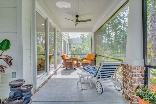 124 Kent Trl, Pooler, GA 31322 - sunroom / solarium featuring a ceiling fan