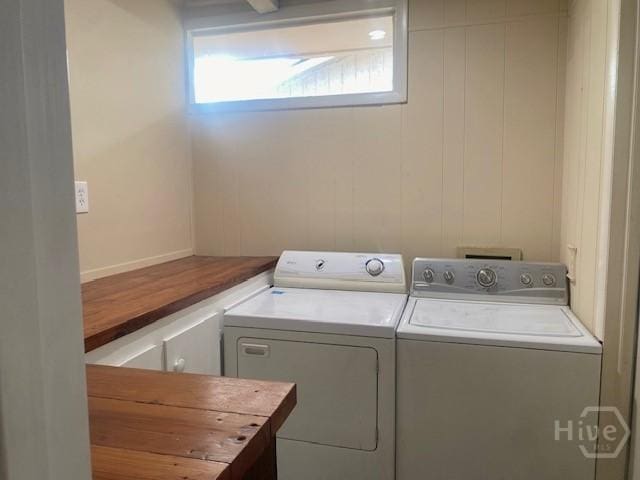 2006 Cokesbury Dr, Savannah, GA 31406 - washroom featuring washing machine and dryer