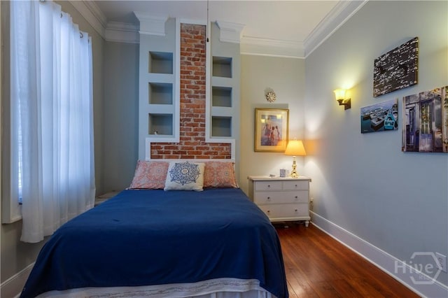 120 Brady St, Savannah, GA 31401 - bedroom with wood finished floors, ornamental molding, and baseboards
