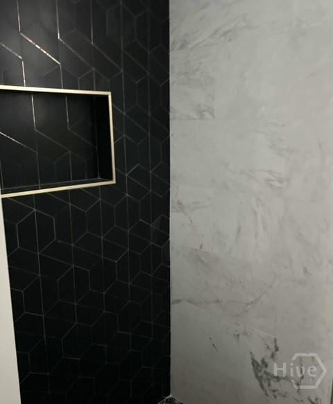 716 W 51st St, Savannah, GA 31405 - bathroom view of tiled shower