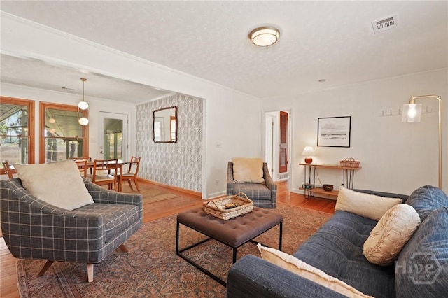 355 Riverview Dr, Savannah, GA 31404 - living room featuring wood finished floors and baseboards