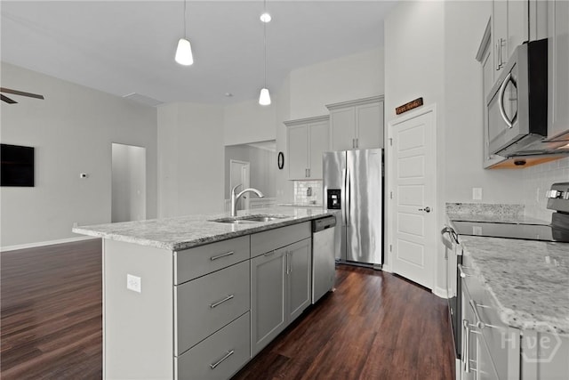 2 Chimney Ct, Savannah, GA 31407 - kitchen with appliances with stainless steel finishes, a sink, gray cabinetry, and dark wood finished floors