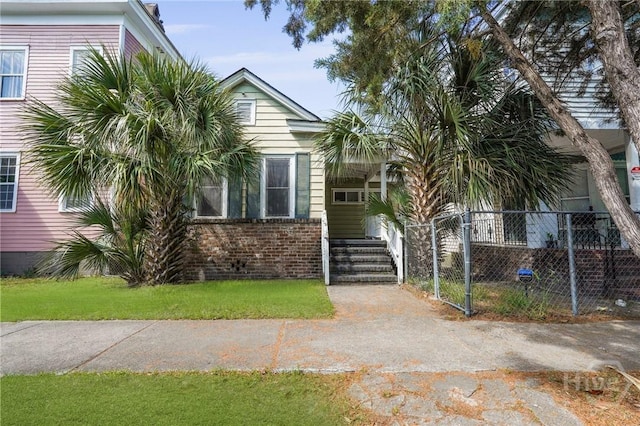 514 W 38th St, Savannah, GA 31415 - view of front of house