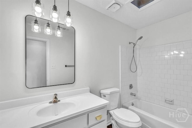 28 Red Fox Dr, Savannah, GA 31419 - full bath featuring toilet, vanity, and tub / shower combination