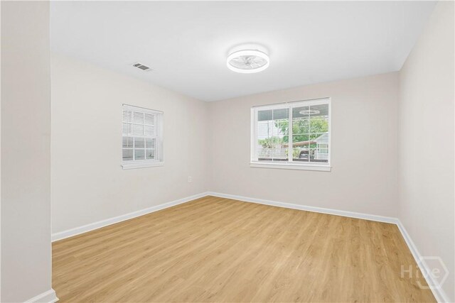 611 E Waldburg St, Savannah, GA 31401 - photo 16