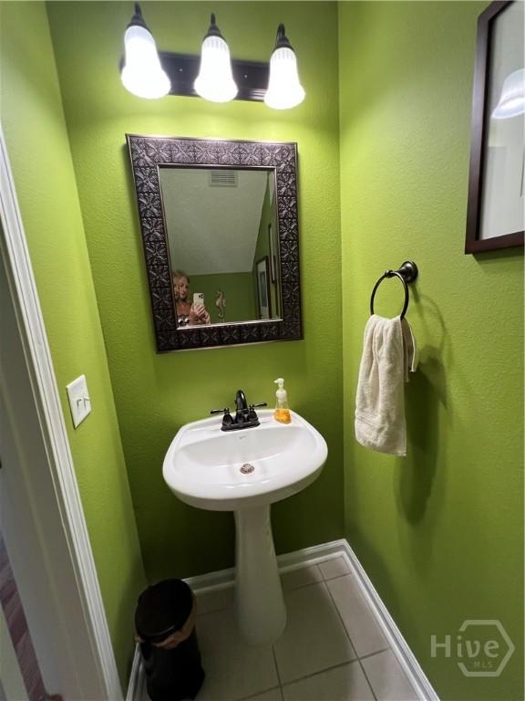 103 Travertine Cir, Savannah, GA 31419 - bathroom featuring tile patterned floors and baseboards