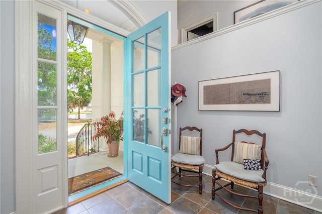 27 Mainsail Xing, Savannah, GA 31411 - entrance foyer featuring plenty of natural light and baseboards