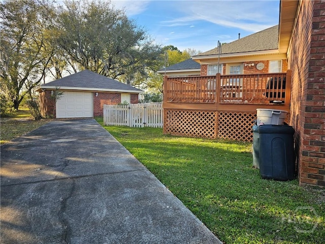 127 Lakeshore Dr, Savannah, GA 31419 - view of yard featuring driveway and a deck