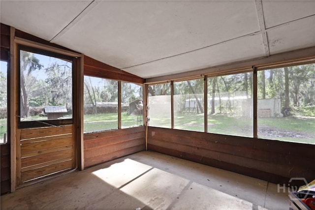 24 Mimosa St, Midway, GA 31320 - unfurnished sunroom with healthy amount of natural light and vaulted ceiling