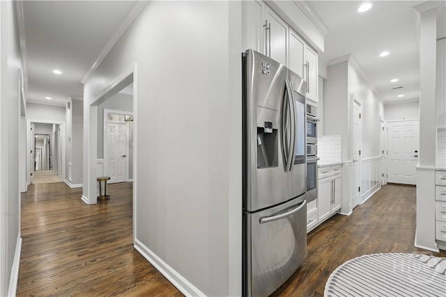 3 Benedictine Retreat Retreat, Savannah, GA 31411 - kitchen with stainless steel fridge with ice dispenser, crown molding, light countertops, dark wood-type flooring, and baseboards