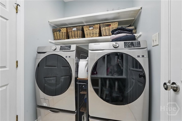3 Benedictine Retreat Retreat, Savannah, GA 31411 - laundry room with separate washer and dryer