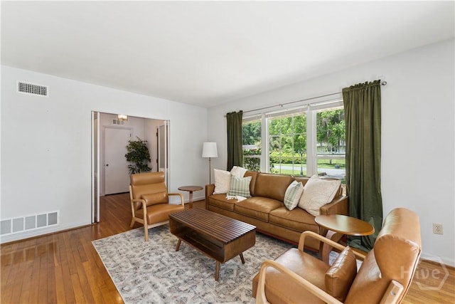 1525 Whitney Rd, Savannah, GA 31406 - living room with light wood-style flooring