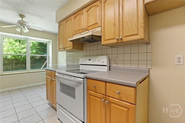203 Whittington Dr, Savannah, GA 31419 - kitchen featuring electric stove, under cabinet range hood, a ceiling fan, decorative backsplash, and a textured ceiling