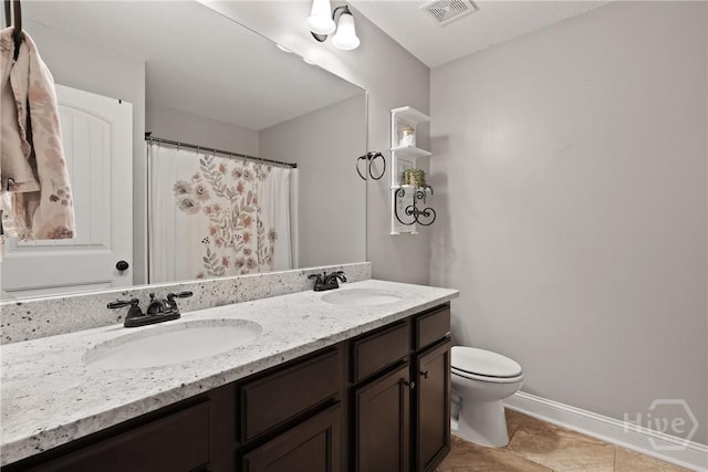 115 Meadowlands Dr, Rincon, GA 31326 - full bathroom featuring toilet, double vanity, baseboards, and a shower with shower curtain