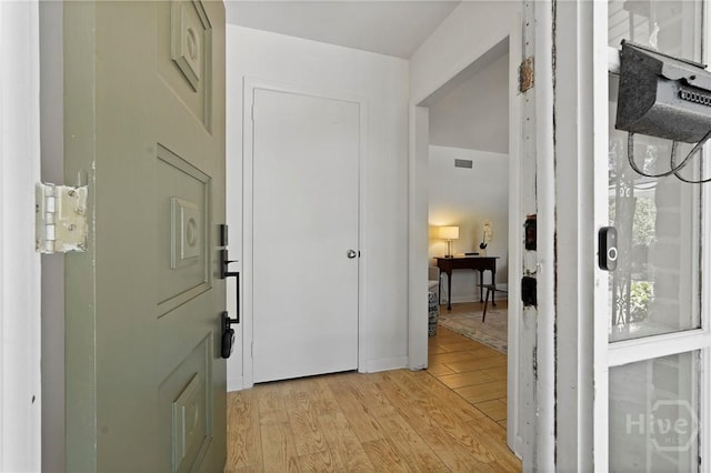 1939 Colonial Dr, Savannah, GA 31406 - hall featuring light wood-style flooring