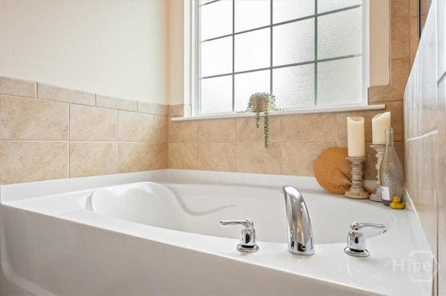 45 Glen Way, Richmond Hill, GA 31324 - full bathroom featuring a bath