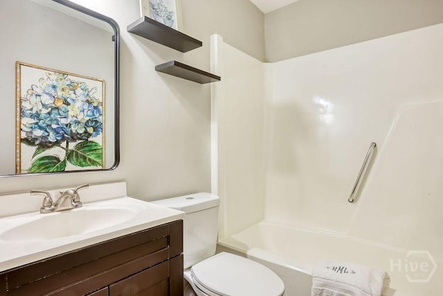 1522 Marcy Cir, Savannah, GA 31406 - bathroom with toilet, vanity, and bathtub / shower combination