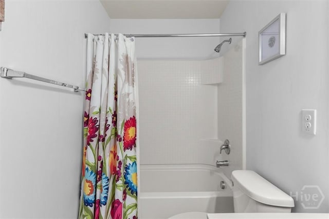 4 Crest View Cir, Pooler, GA 31322 - bathroom featuring toilet and shower / tub combo
