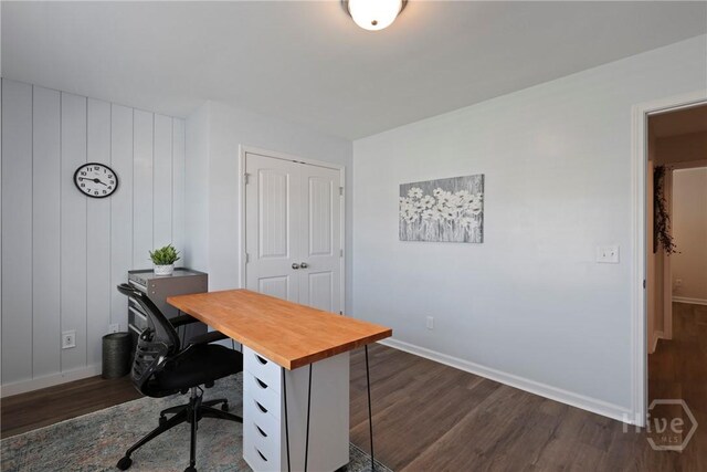 235 Cromer St, Savannah, GA 31407 - office with dark wood-type flooring and baseboards