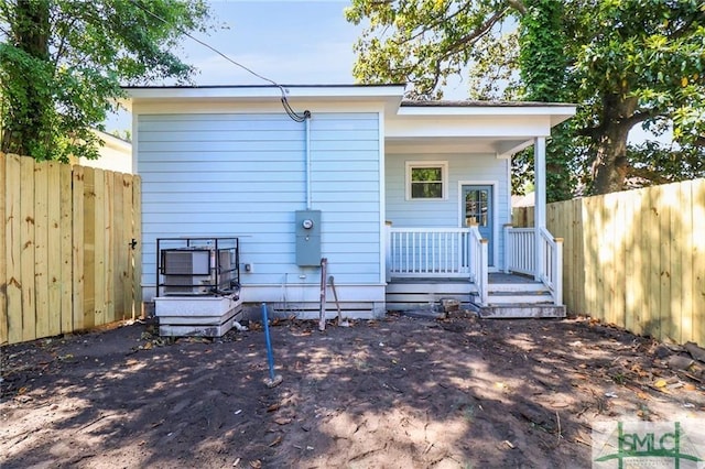 826 W Victory Dr, Savannah, GA 31405 - back of house featuring a porch
