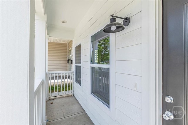 716 Waters Ave, Savannah, GA 31404 - view of porch