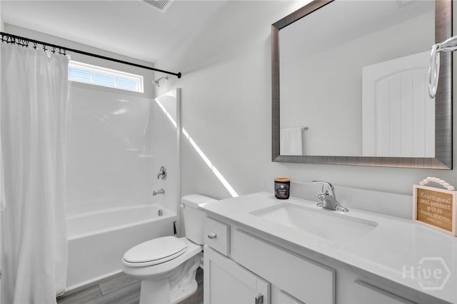 22 Stetson Dr, Savannah, GA 31419 - full bathroom featuring shower / bath combo, vanity, toilet, and wood finished floors