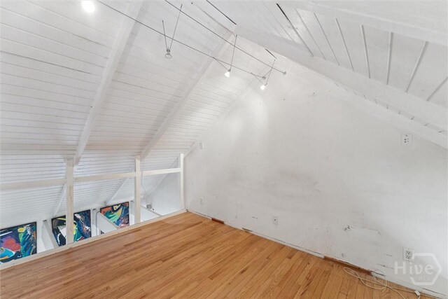 529 E Gordon St, Savannah, GA 31401 - bonus room with light wood finished floors and wooden ceiling