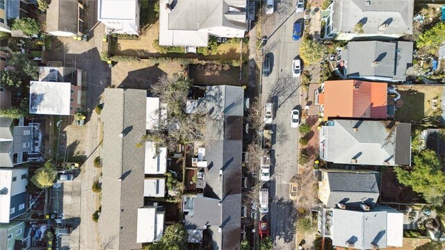 529 E Gordon St, Savannah, GA 31401 - aerial view of property and surrounding area featuring nearby suburban area