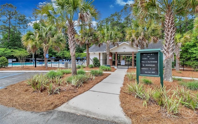 103 Safari Trl, Pooler, GA 31322 - surrounding community featuring a pool