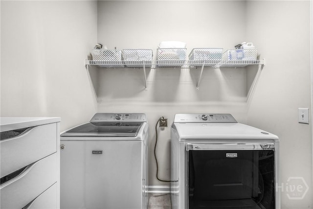 103 Safari Trl, Pooler, GA 31322 - laundry room featuring washer and clothes dryer