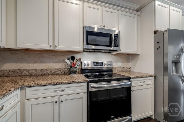101 Sabal Ln, Savannah, GA 31405 - kitchen featuring stainless steel appliances, decorative backsplash, light stone countertops, and ornamental molding