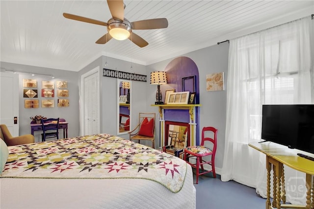 14 Bright St, Tybee Island, GA 31328 - bedroom with a closet, a ceiling fan, and baseboards
