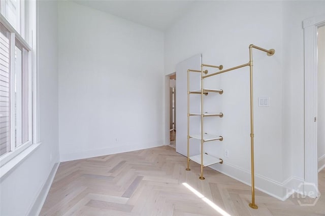 316 W 38th St, Savannah, GA 31401 - bathroom with baseboards
