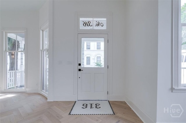 316 W 38th St, Savannah, GA 31401 - entrance foyer featuring baseboards