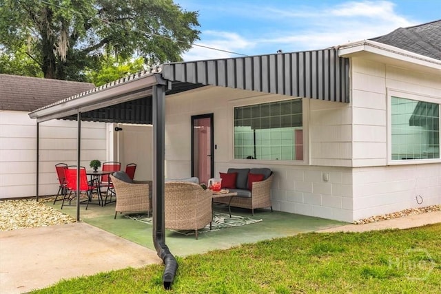2117 E 42nd St, Savannah, GA 31404 - view of patio / terrace