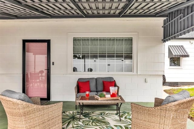 2117 E 42nd St, Savannah, GA 31404 - view of patio featuring an outdoor hangout area