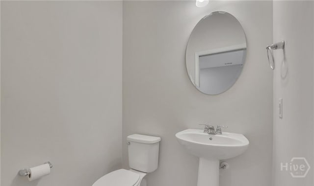 20 Lower Creek Dr, Richmond Hill, GA 31324 - bathroom with toilet and a sink