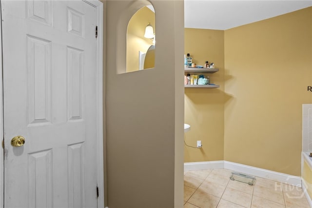 114 Piercefield Dr, Richmond Hill, GA 31324 - bathroom featuring baseboards and tile patterned flooring
