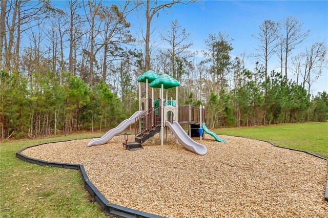 7 Sailmaker Ln, Richmond Hill, GA 31324 - community playground featuring a yard