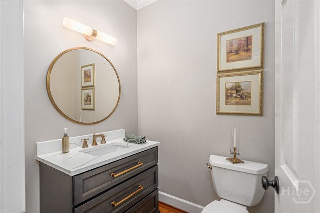 14 Black Hawk Trl, Savannah, GA 31411 - bathroom with vanity, toilet, crown molding, and baseboards
