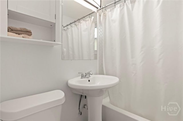 2030 E 42nd St, Savannah, GA 31404 - full bath with toilet and shower / bathtub combination with curtain