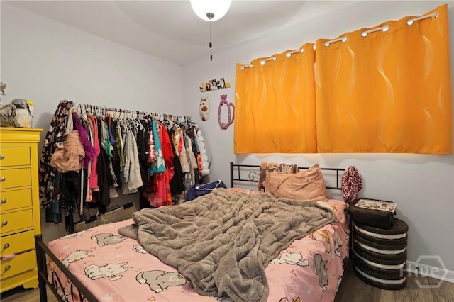 2030 E 42nd St, Savannah, GA 31404 - bedroom with wood finished floors and baseboards