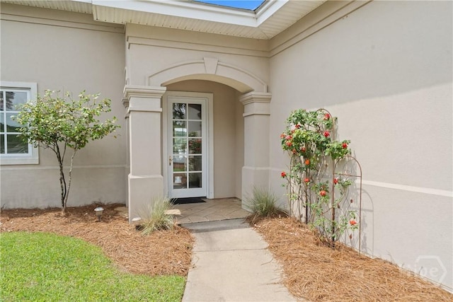 745 S Chickasaw Trl, Sparta, GA 31087 - doorway to property featuring stucco siding