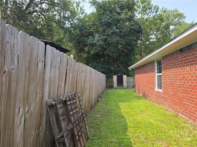 182 Gloucester Dr, Midway, GA 31320 - view of yard