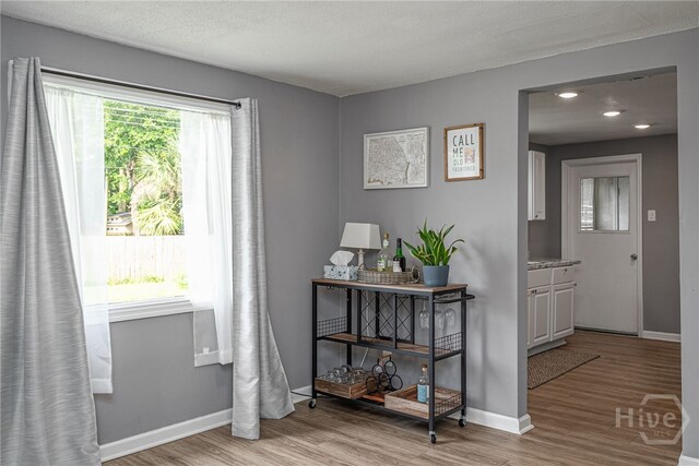 1515 Vine St, Savannah, GA 31401 - foyer with wood finished floors, baseboards, and recessed lighting