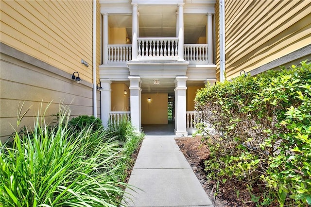 3311 Whitemarsh Way Unit 3311, Savannah, GA 31410 - property entrance featuring a balcony