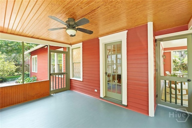 1301 E 48th St, Savannah, GA 31404 - unfurnished sunroom with a ceiling fan