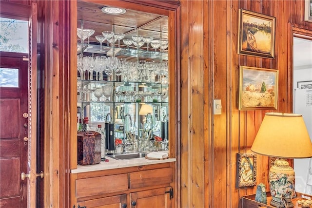 905 Goebel Ave, Savannah, GA 31404 - indoor bar with wooden walls