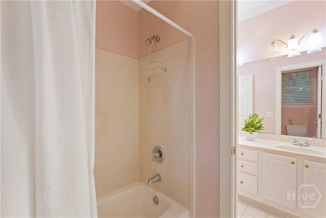 118 Woodline Dr, Savannah, GA 31410 - full bathroom with vanity, shower / bath combo with shower curtain, and toilet
