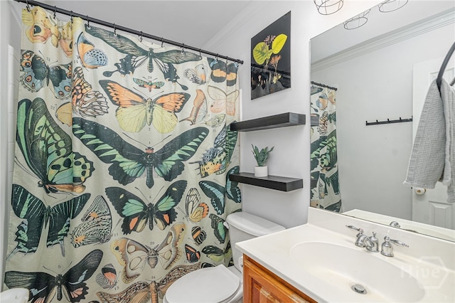 92 Shady Hill Cir, Richmond Hill, GA 31324 - bathroom featuring crown molding, toilet, vanity, and a shower with shower curtain
